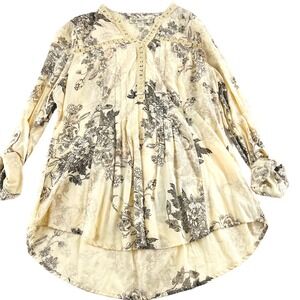 Vintage America Women's Blouse size Medium Long Sleeves Cream Floral Tunic NWT